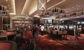 Live Casino mobile ဖုန်းပေါ် Roulette dealer နှင့် real-time ကစားနေသောပုံ